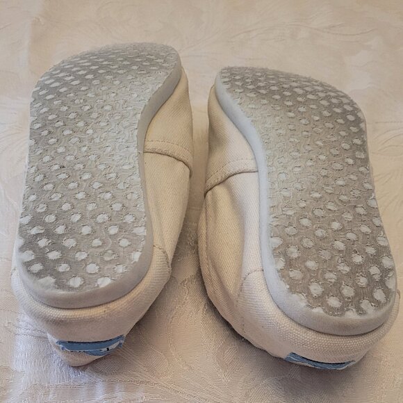 TOMS White Alpargatas - Picture 5 of 6